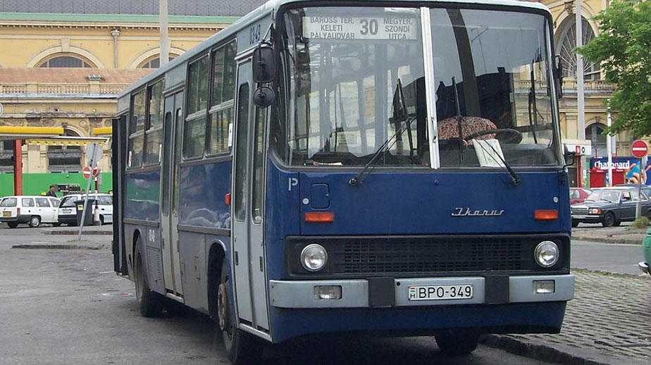 Kék Ikarus autóbusz – D kategóriás jogosítvány
